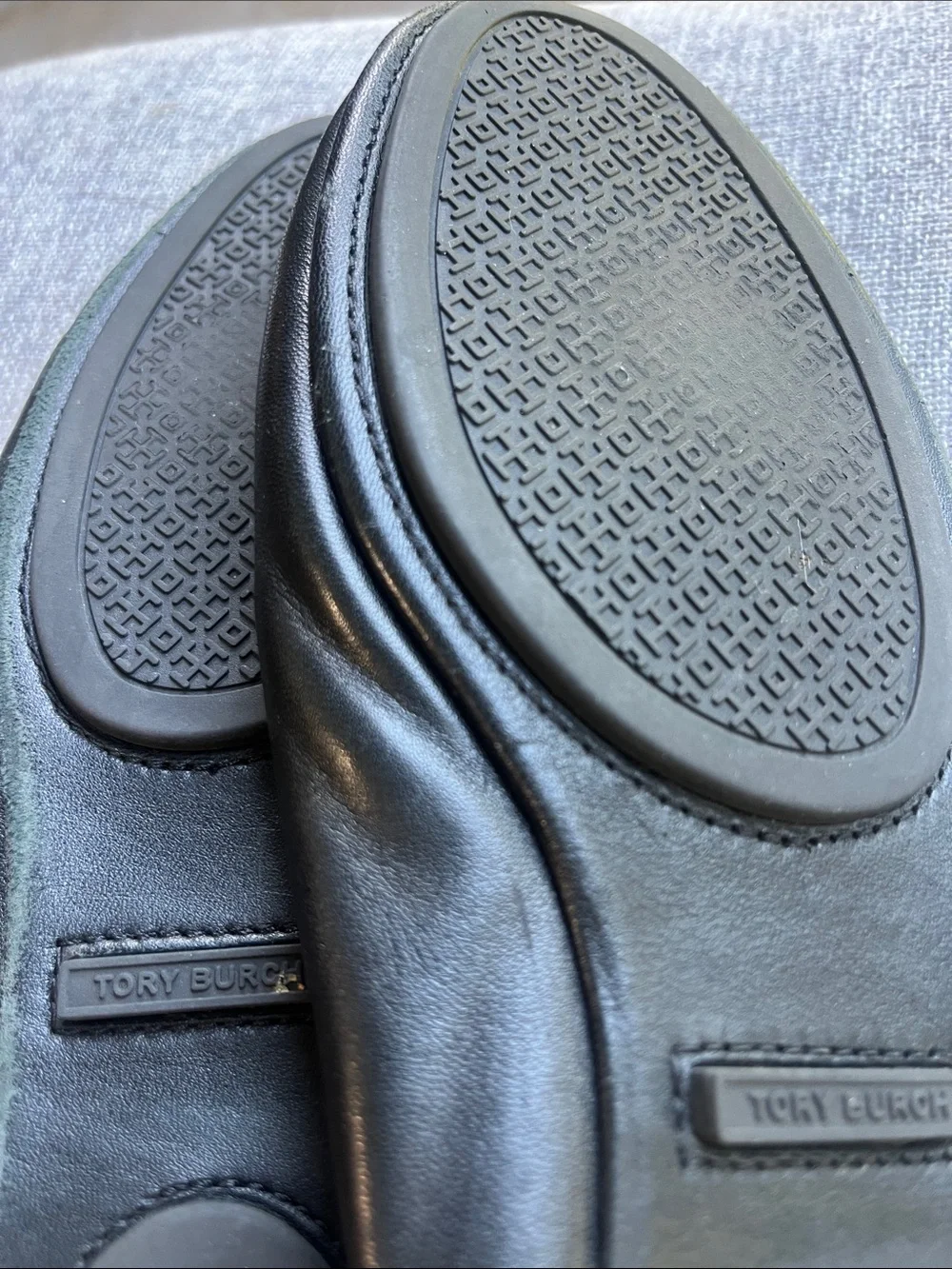 Tory Burch Black Leather Logo Round-Toe Ballet Flats - Picture 4 of 9
